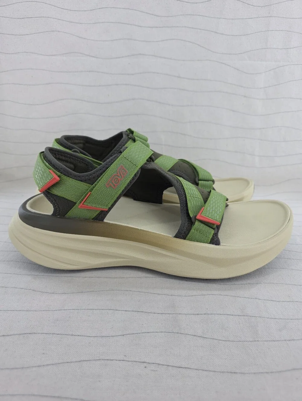 Teva Mens Aventrail R2T Dark Olive Peridot Trail Sandals 1172830-DKLV Size 11.5